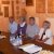 Beszéljünk egymással, tanuljunk egymástól (2011. október) � Marótiné Farkas Klári és Hanis Mihály fafaragók kiállítása (2011. október)